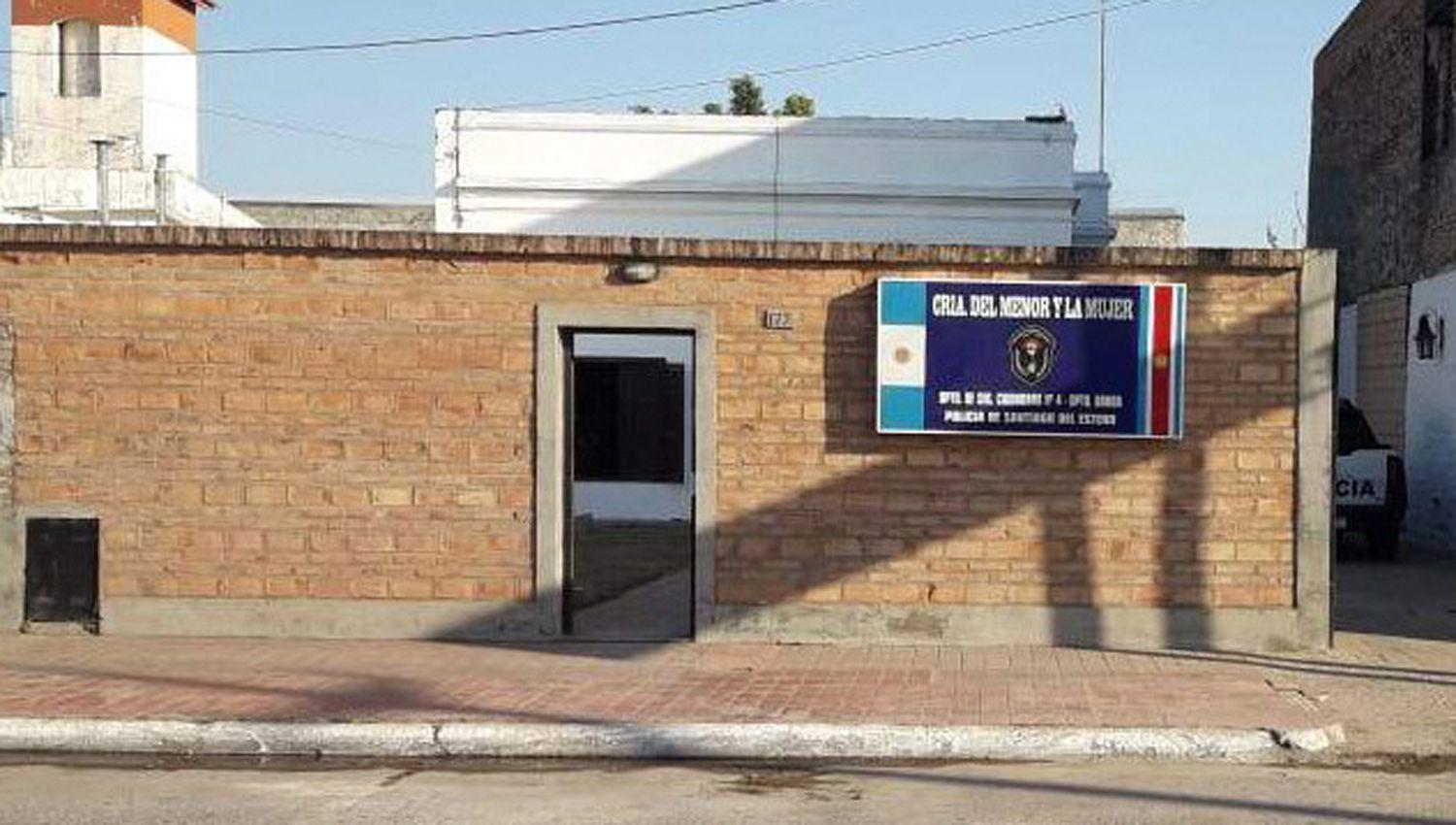 Los hermanos de la víctima
la llevaron hasta la Comisaría
N�2 del Menor y la Mujer para que
informe lo sucedido