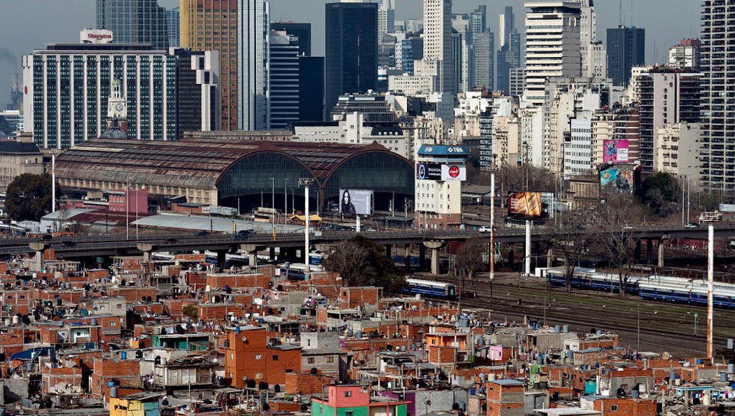 La crisis ha golpeado a los sectores informales pobres advirtieron