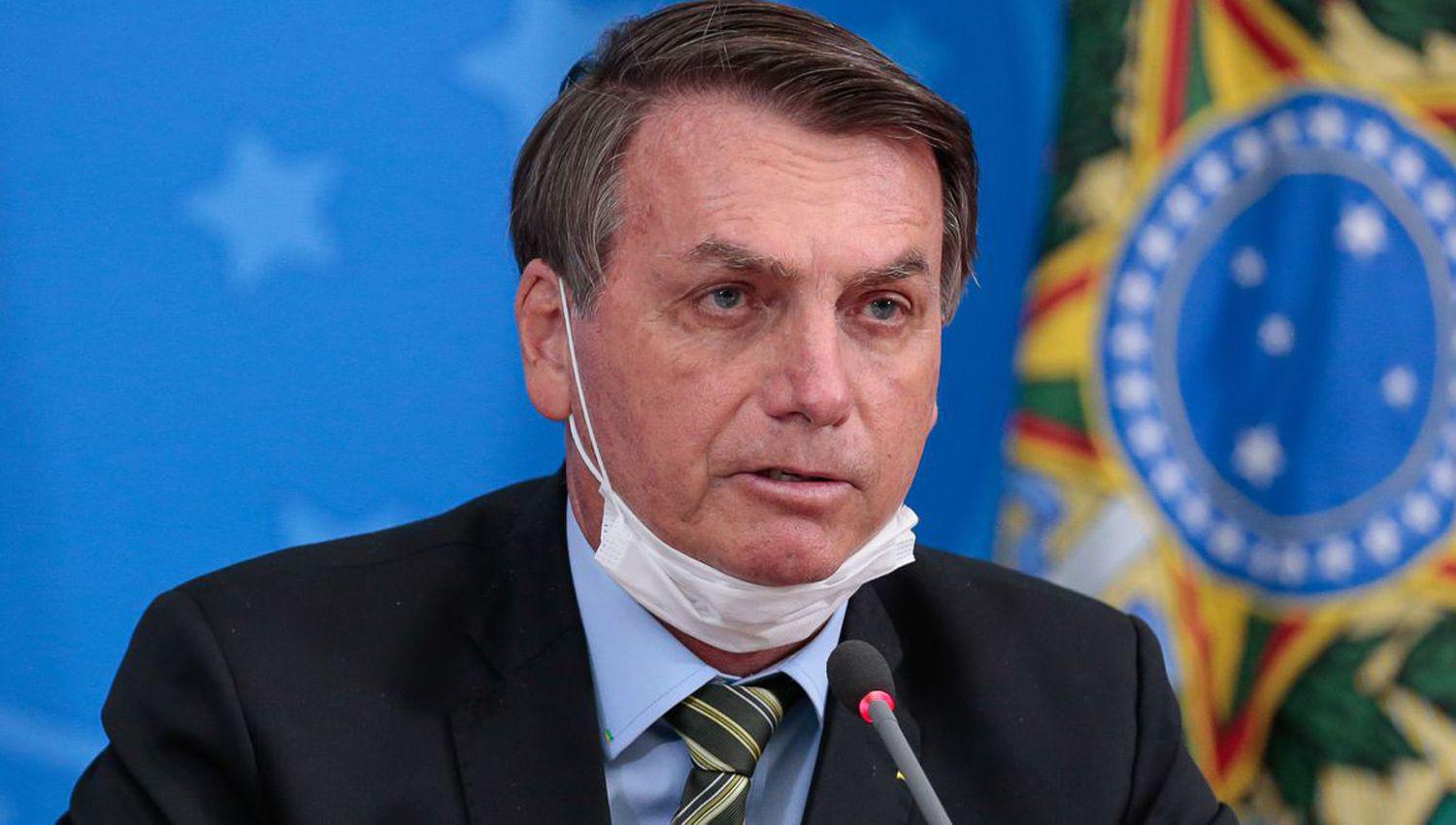 Jair Bolsonaro presentoacute siacutentomas compatibles con coronavirus y se le realizaron nuevos estudios