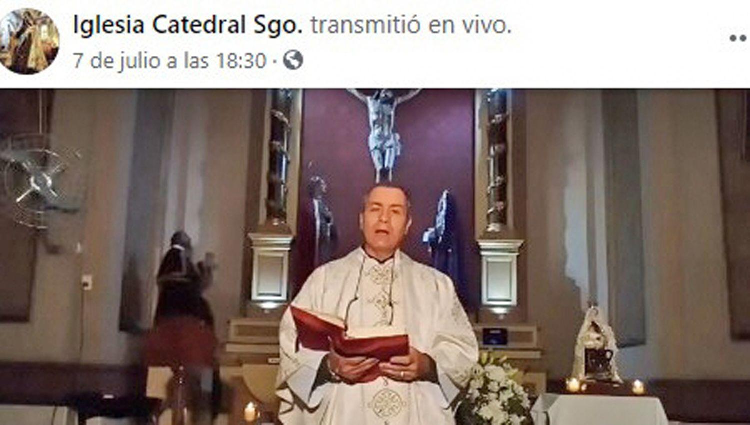 Las celebraciones son transmitidas por Facebook y est�n a cargo del padre Rolando Tenti