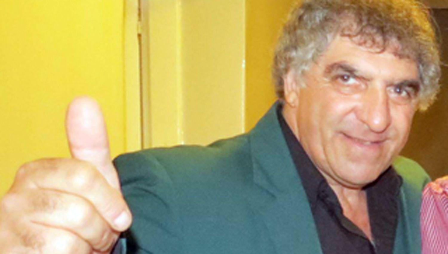 Héctor Kairuz
mĂsico amigo de RamĂłn “Johnny” MendizĂbal