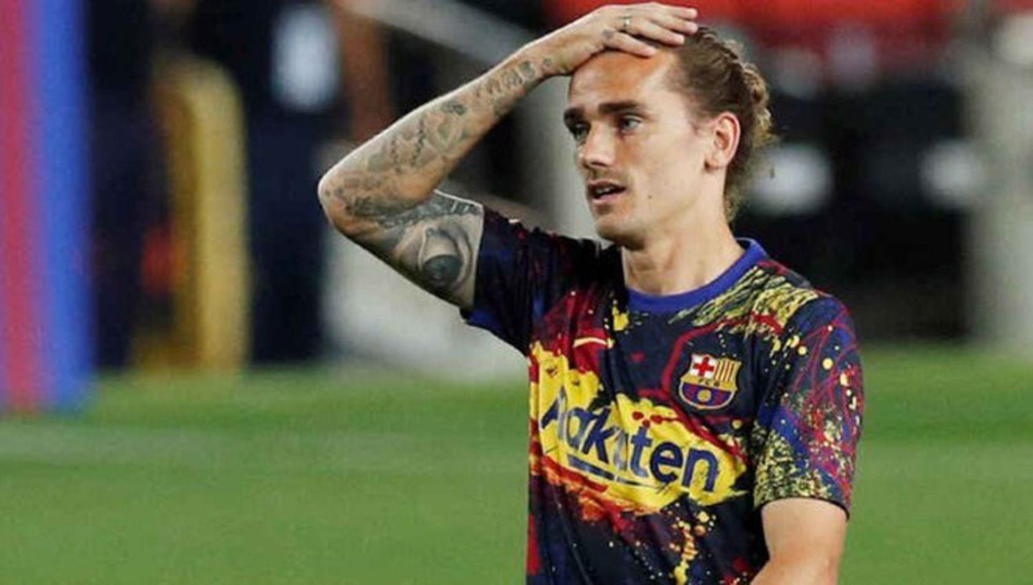 Un problema maacutes para el Barcelona- Se lesionoacute Griezmman