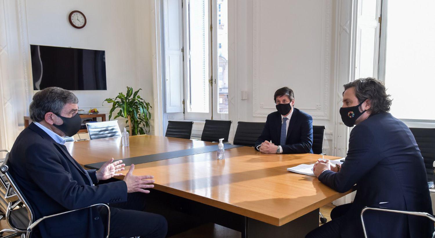 El Gobierno destinoacute 745 millones para el equipamiento y la modernizacioacuten de la ciencia argentina