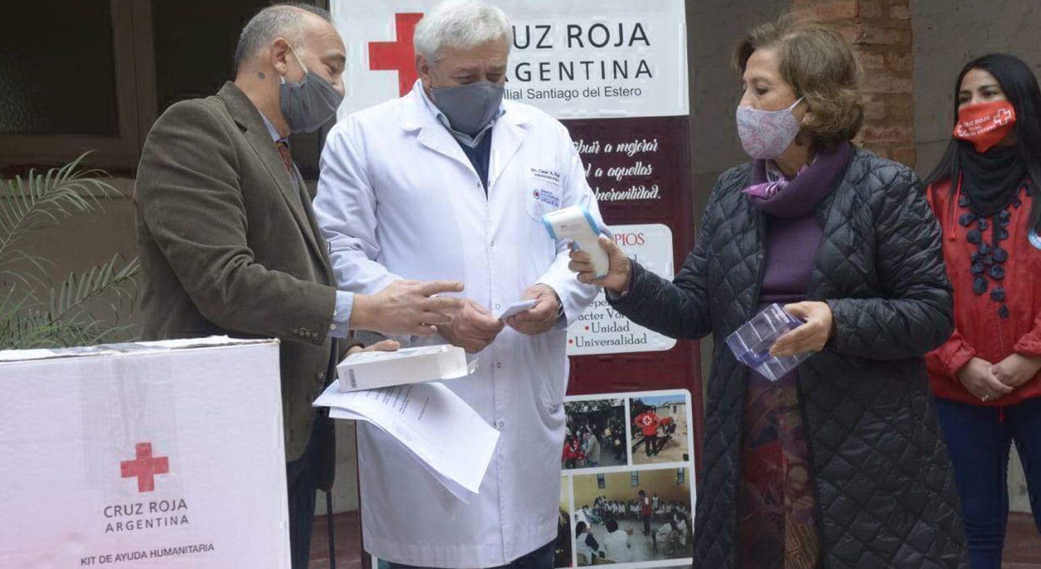 La Cruz Roja donoacute termoacutemetros infrarrojos a la provincia para apoyar la accioacuten contra el Covid-19