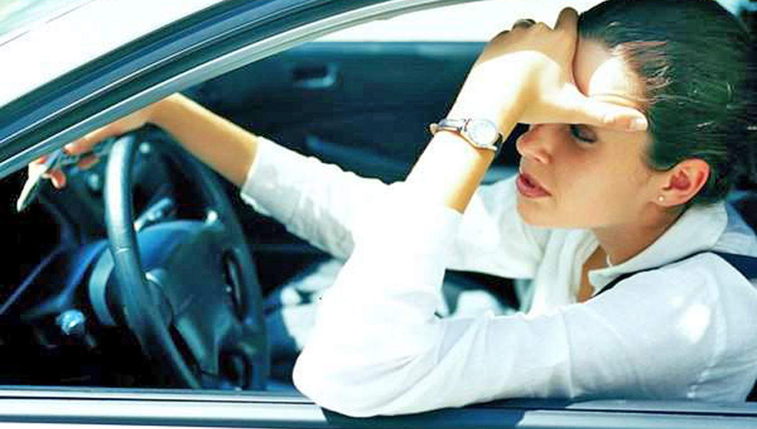 Conducir es una acción compleja que involucra al conductor
psicológica y físicamente
