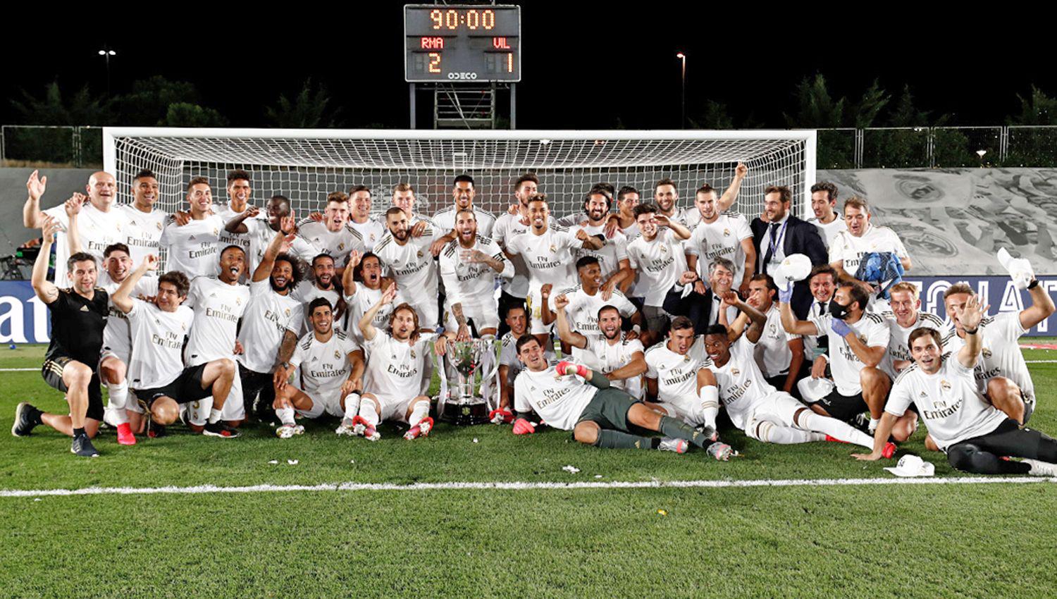Los jugadores de Real Madrid celebraron el título n�mero 34 en la Liga de España en el estadio Alfredo Di Stéfano de su ciudad deportiva