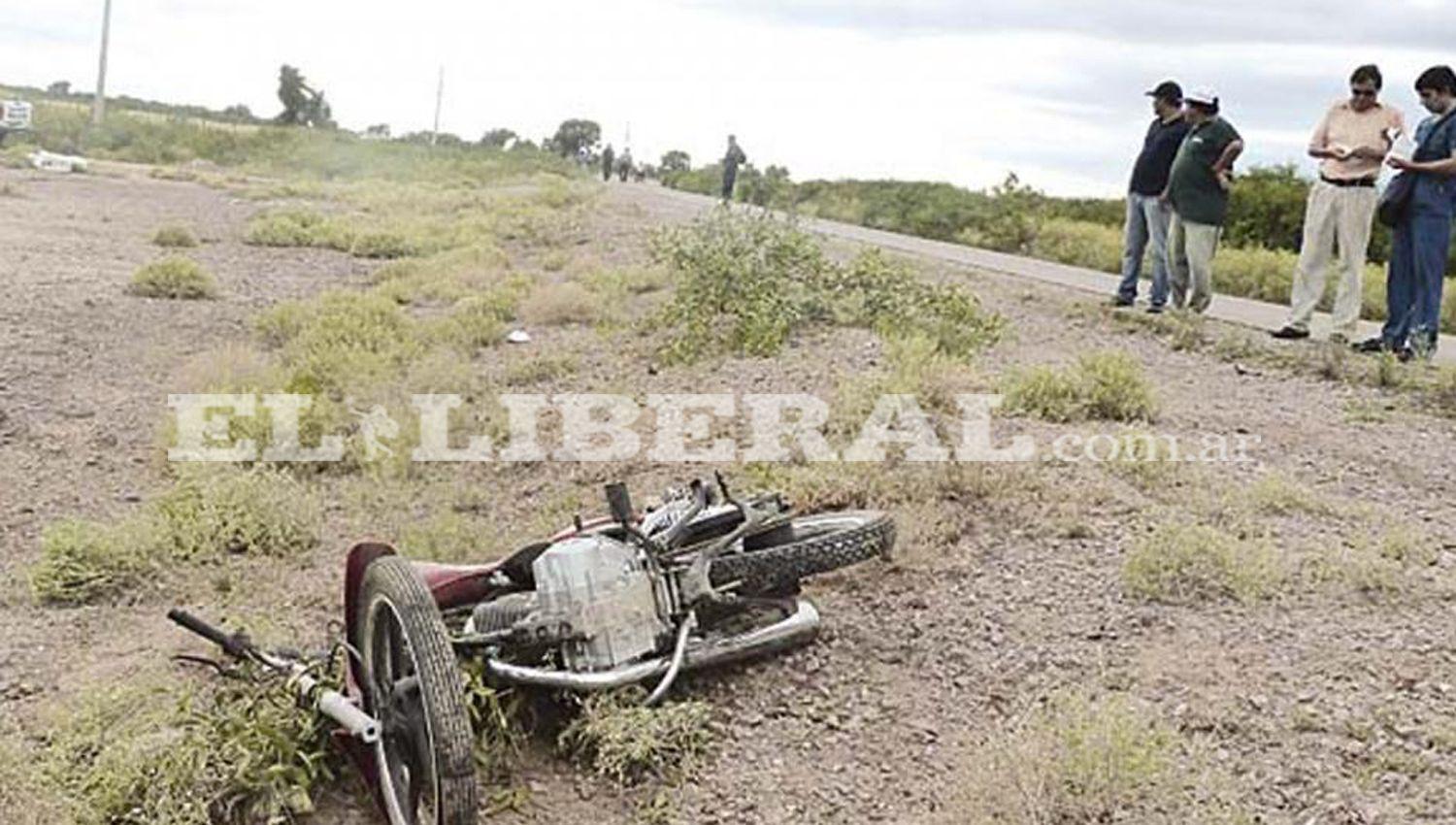 Mortal derrape de un motociclista en cercaniacuteas de Villa Atamisqui