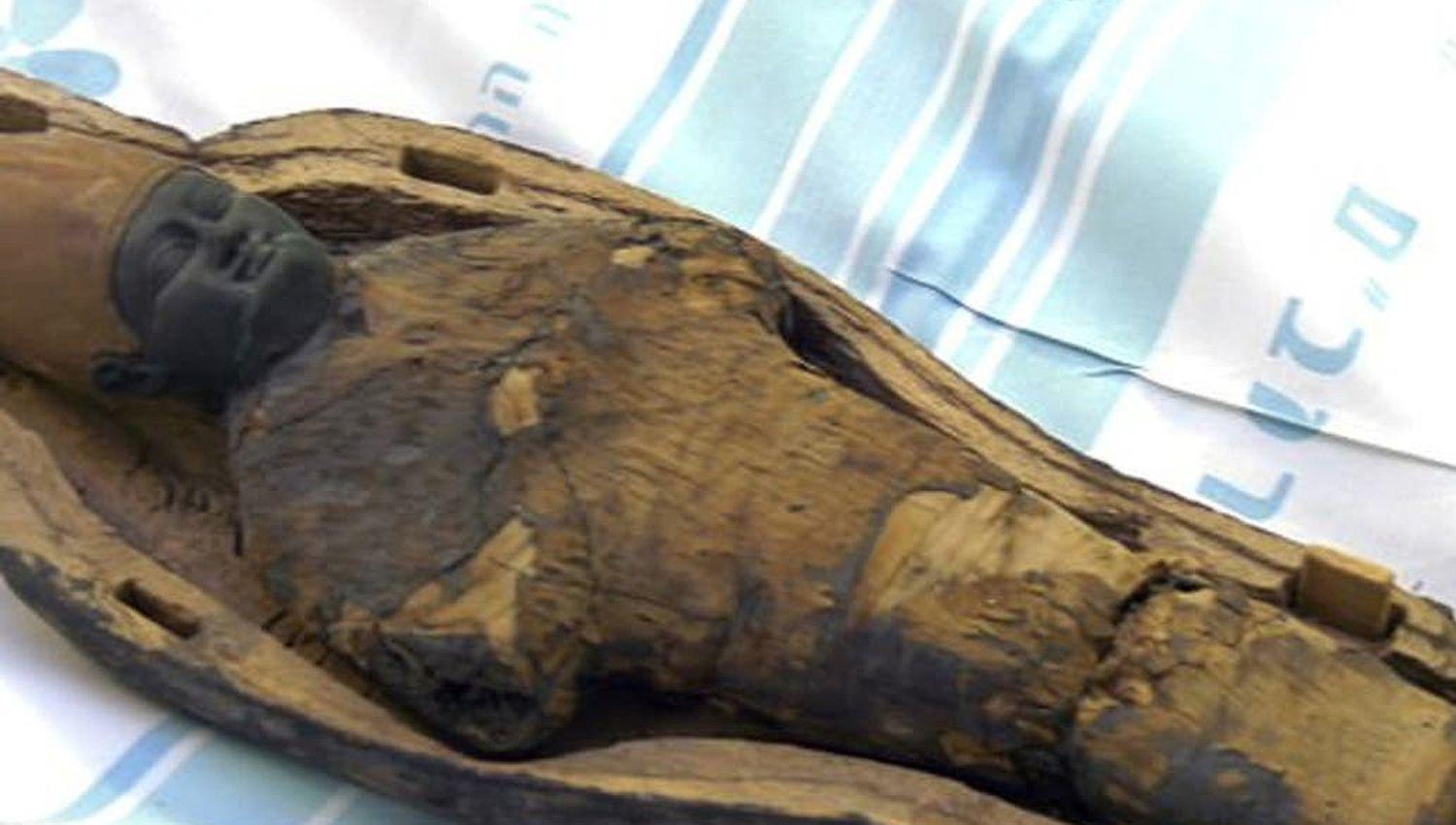 Egipto- descubrieron que una momia infantil de 3000 antildeos no era humana