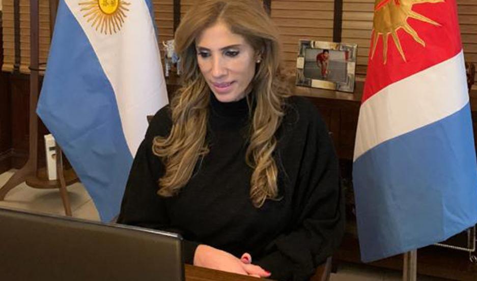 Adhesiones al proyecto de Ley que presentoacute la senadora Claudia de Zamora