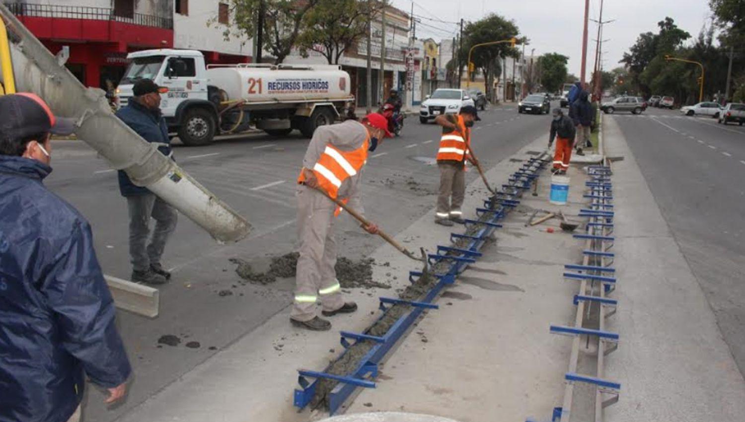La Municipalidad cerroacute cruces de vehiacuteculos en avenida Belgrano para dar mayor seguridad
