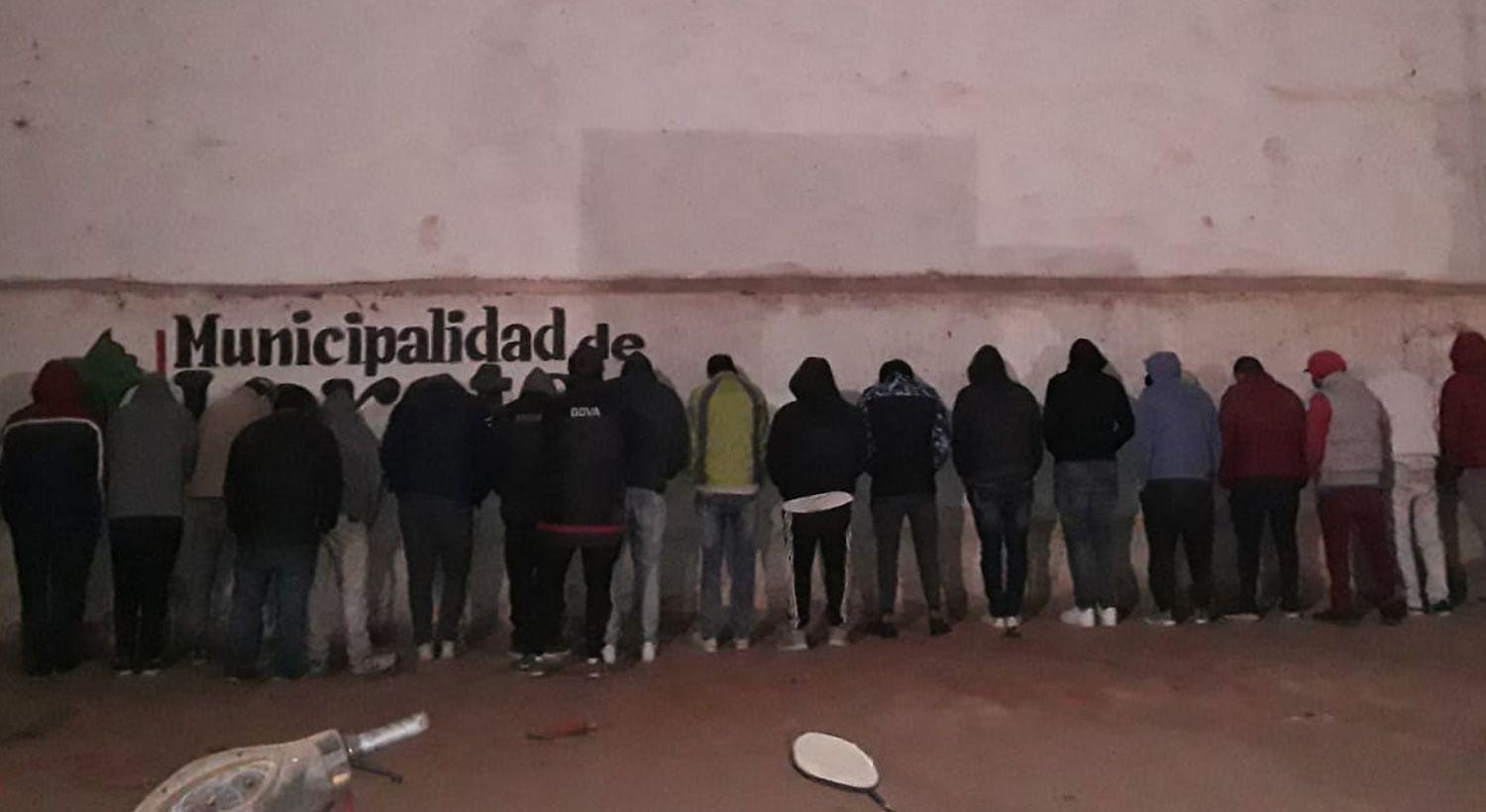 Catorce demorados en fiesta clandestina en el barrio San Martin y 41 aprehendidos en Loreto