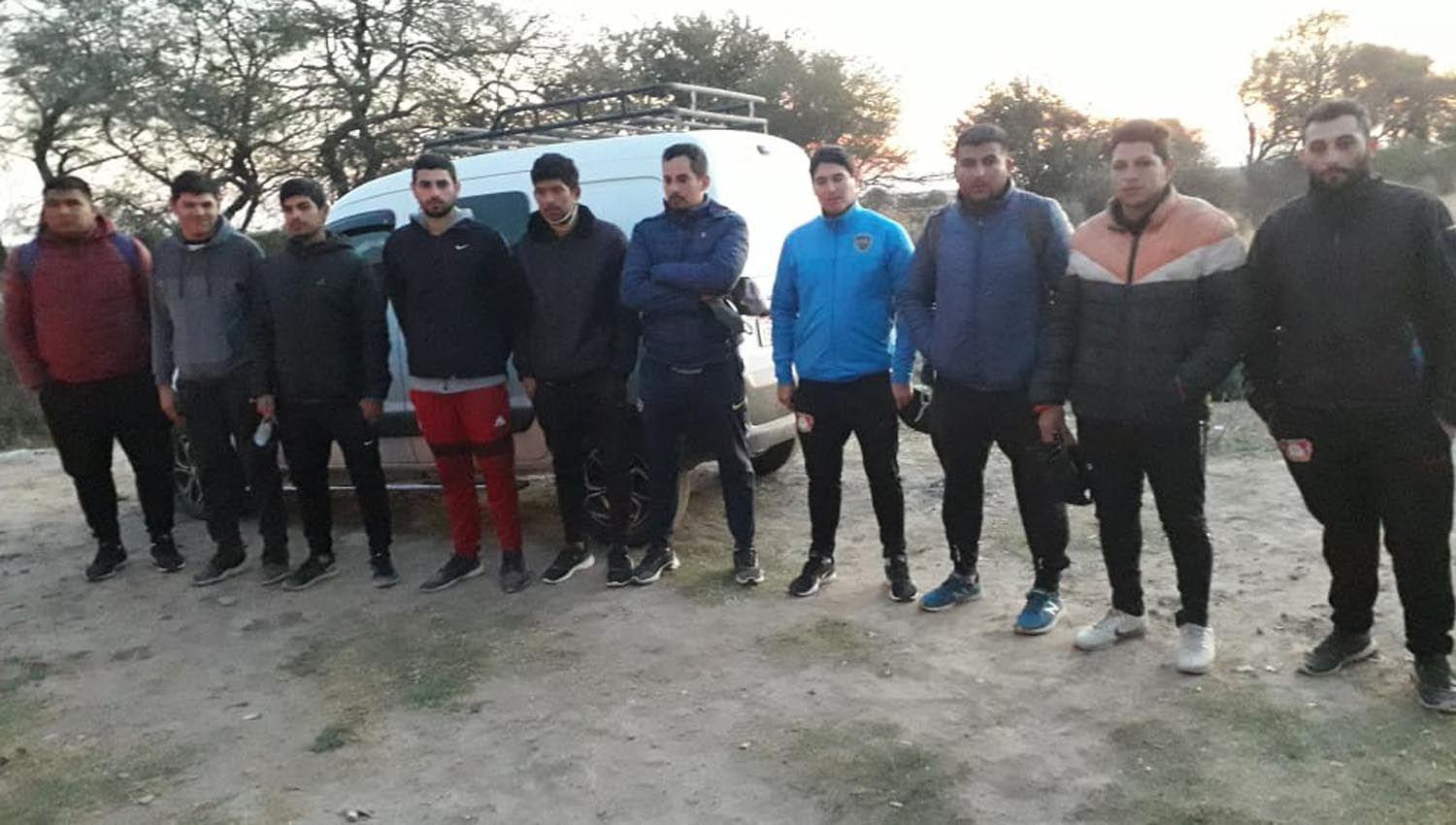 Detienen a 10 trabajadores golondrinas que intentaron ingresar a Santiago ilegalmente