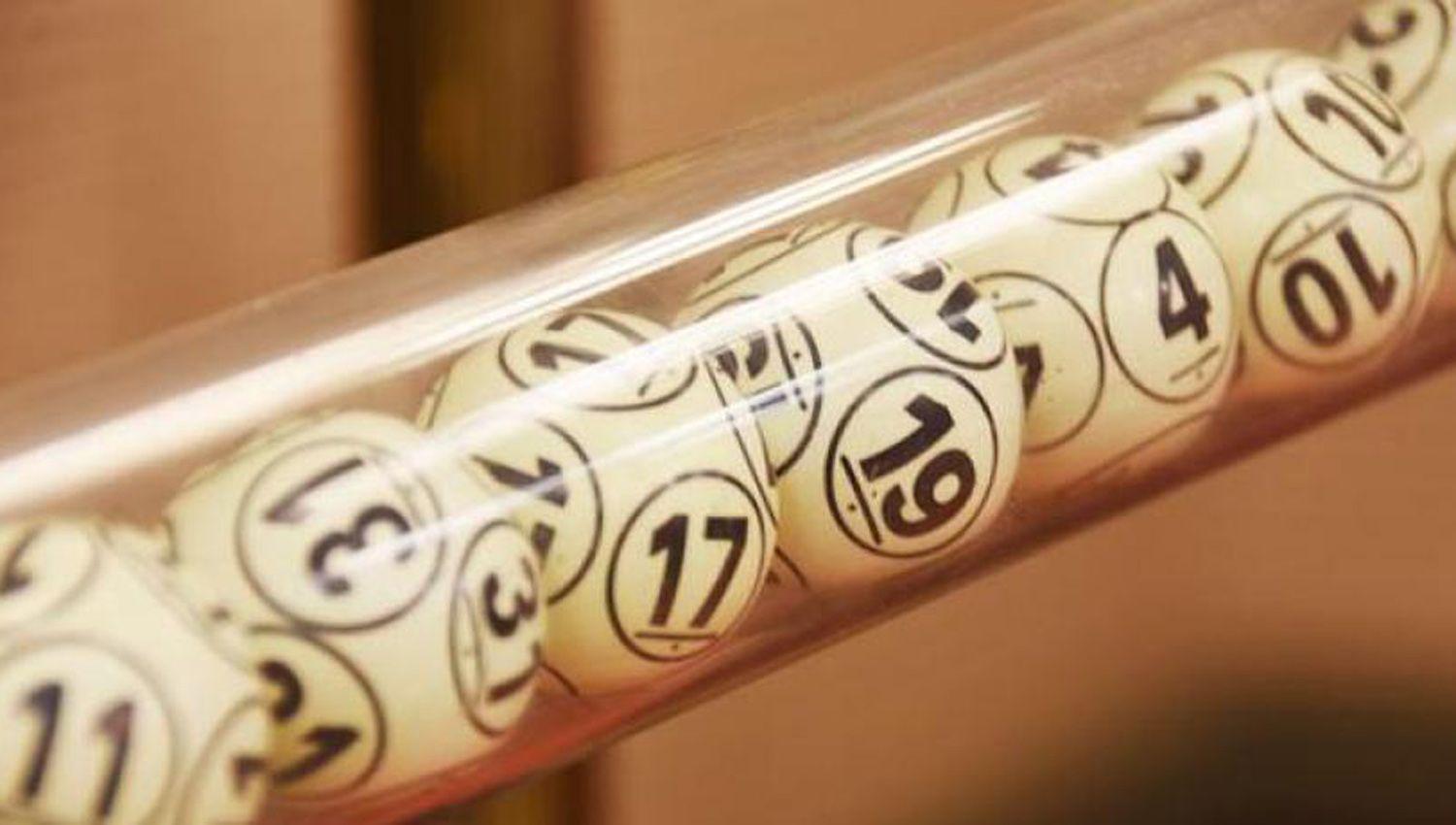 Toacutembola Santiaguentildea- iquestQueacute nuacutemero salioacute hoy