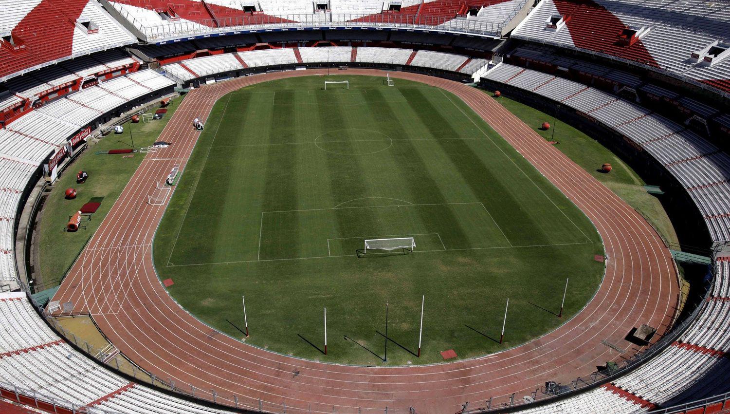 El estadio Monumental cambiar� su terreno de juego y se suprimir� la pista olímpica Adem�s se construir� un nuevo t�nel
