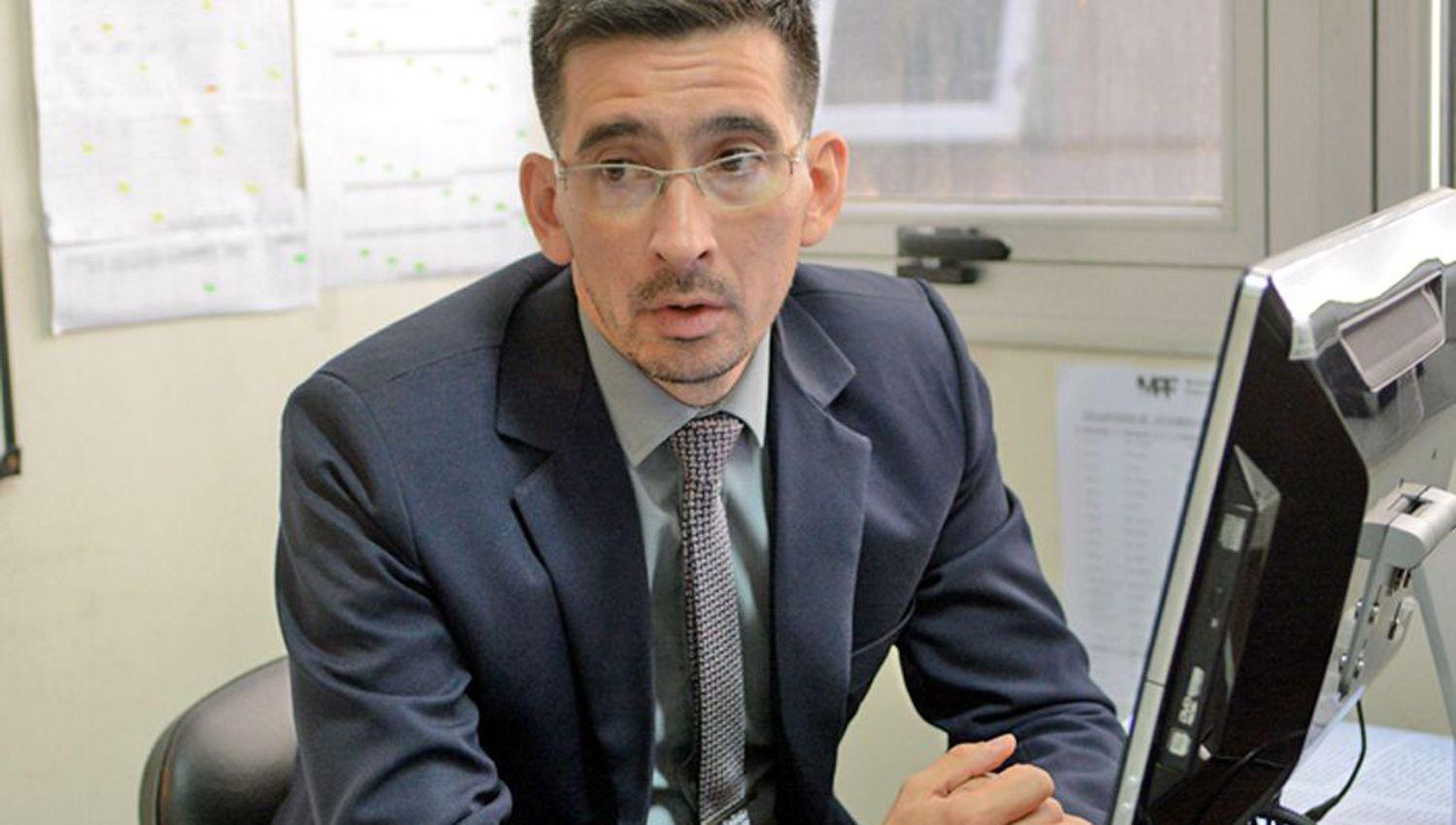 El Dr Pablo Moya fiscal de turno ordenó la aprehensión
del matrimonio y la imputación por la infracción al artículo 205