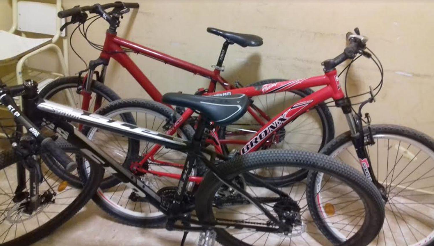 Recuperan tres bicicletas que habiacutean sido vendidas tras distintos robos en la Zona Sur