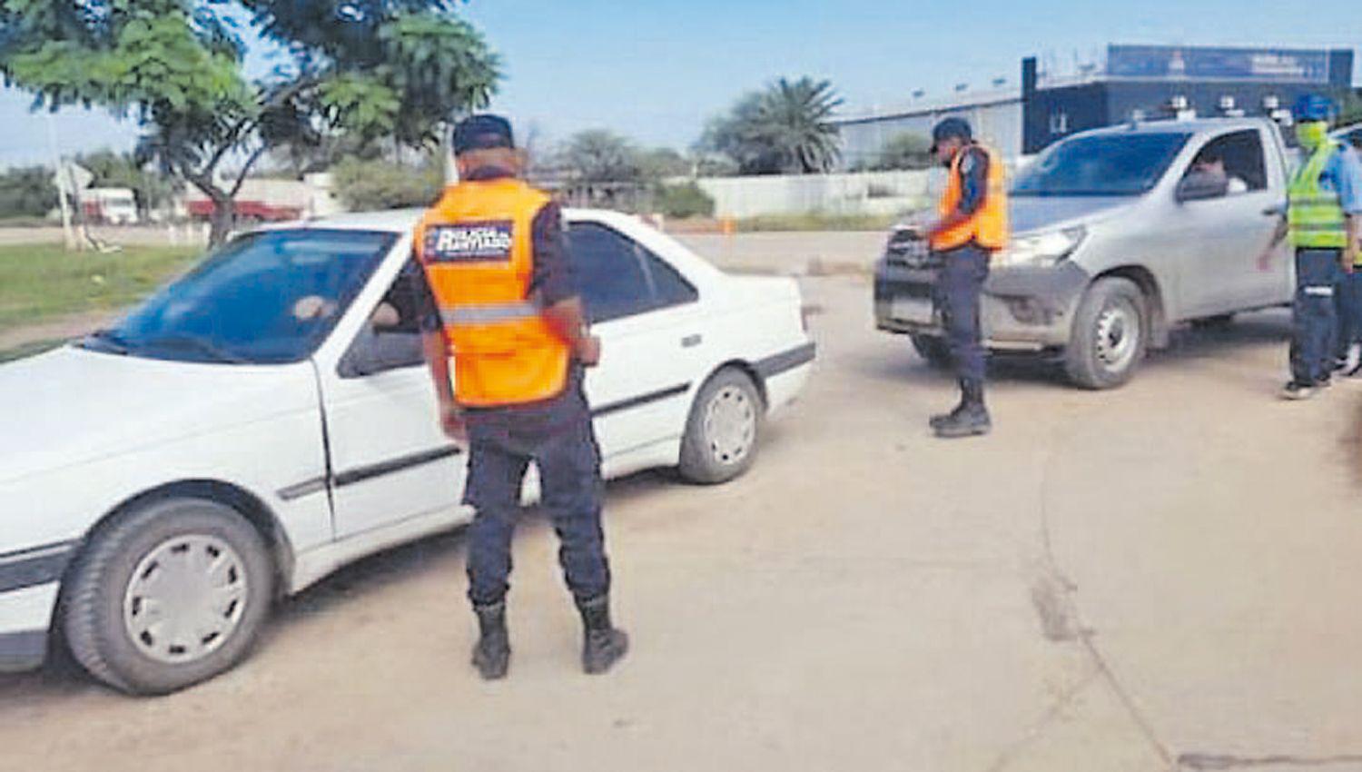 Personal policial tendr� a cargo la supervisación del
ingreso a la ciudad de Añatuya