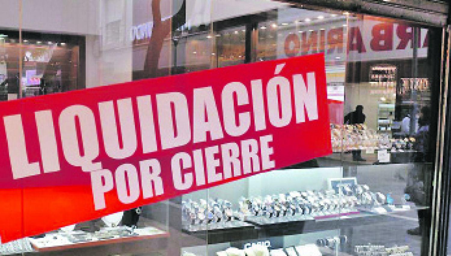 Se perdieron 409 mil empleos en un antildeo 70-en-porciento- de ellos eran del sector privado