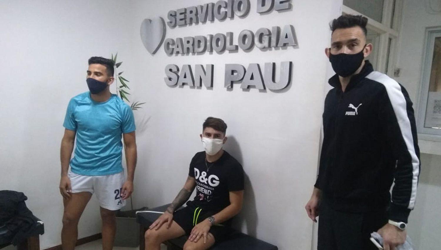 Jonathan Bay Leandro Vella y Alejandro S�nchez fueron
atendidos por el médico del plantel el Dr Mario Herrera