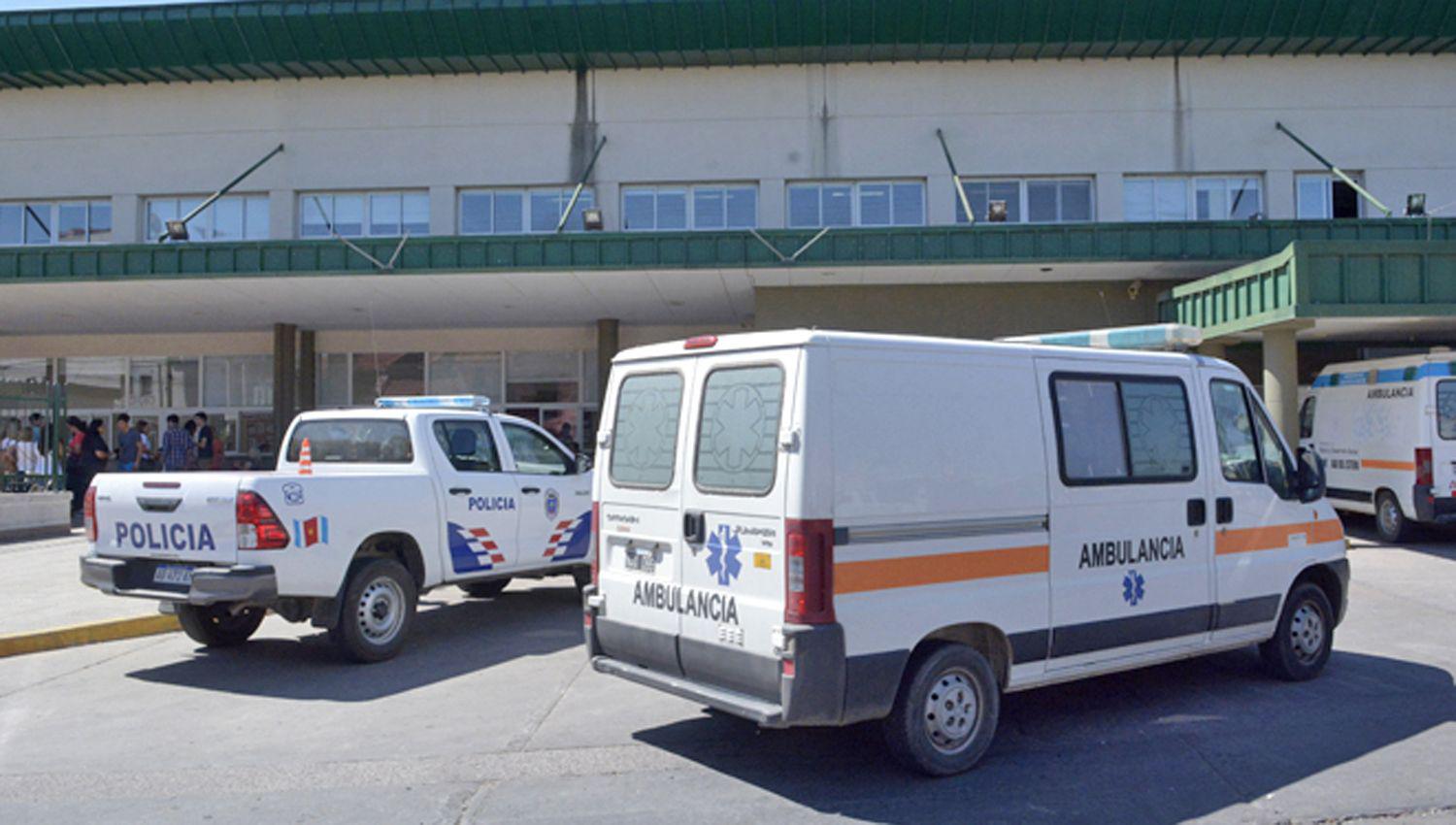 El motociclista fue internado en el Hospital Regional y su
hija de 7 años en el Cepsi