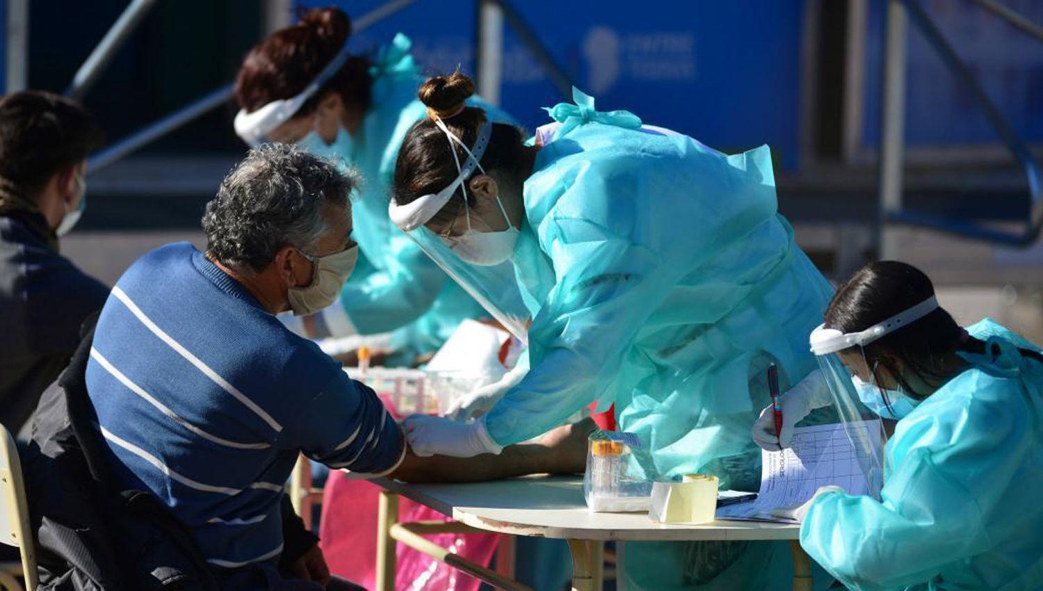 Con 38 nuevos fallecimientos ascienden a 5565 las viacutectimas del Coronavirus en Argentina