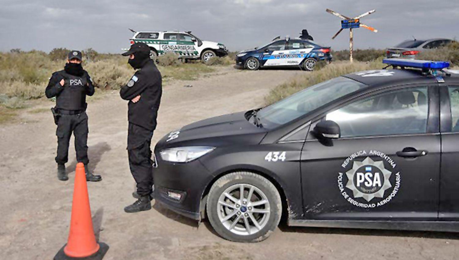 Lo nico que hemos reconocido como de Facundo es una
zapatilla afirmó Cristina Castro mam del joven