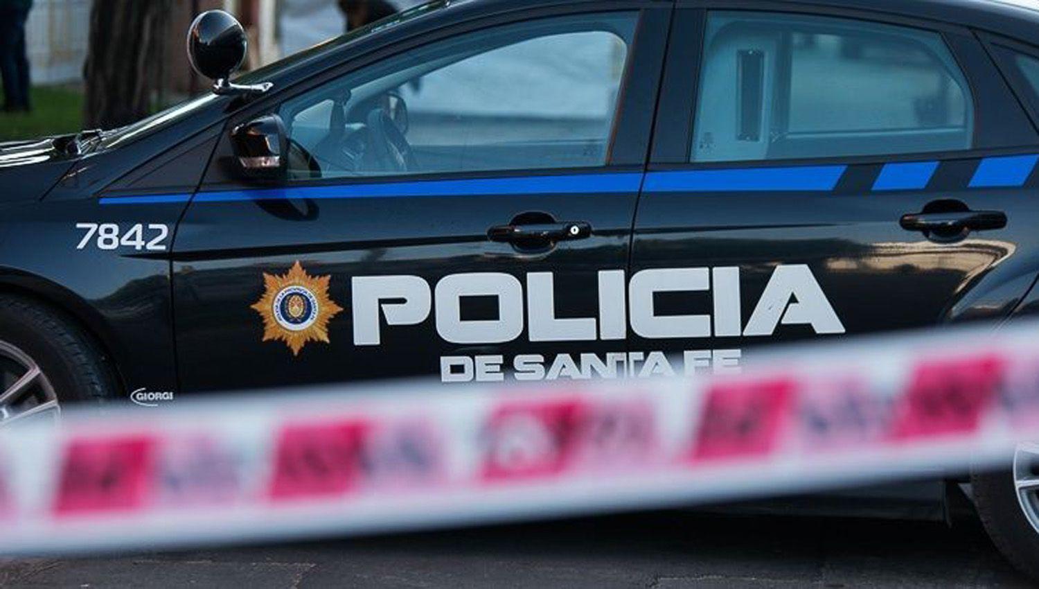Policiacutea que manejaba un remiacutes matoacute a dos falsos pasajeros que quisieron asaltarlo- quedoacute detenido