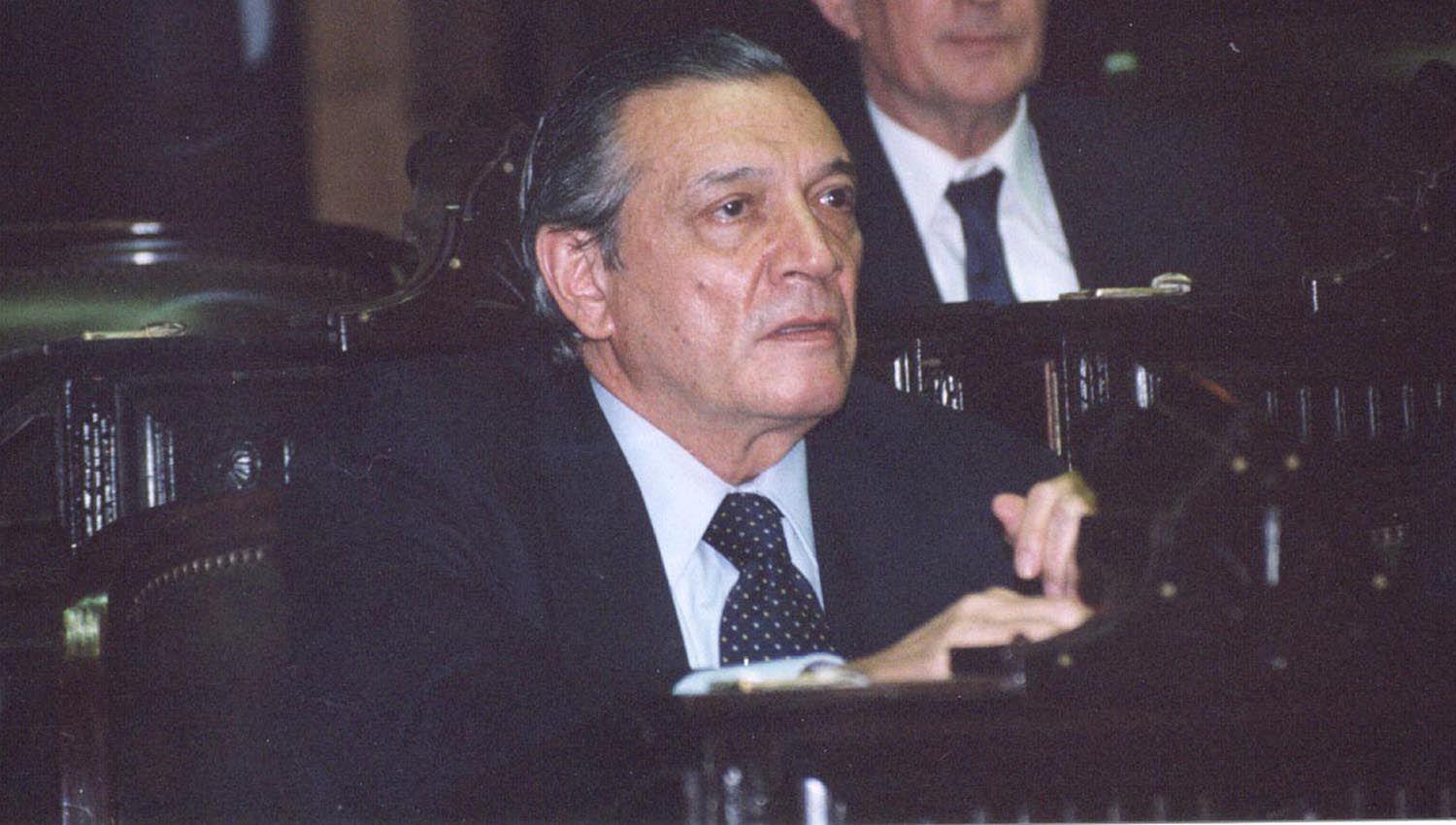 Roberto Ábalos tenía 77 años y no pudo recuperarse de la enfermedad que hoy mantiene en vilo al mundo entero