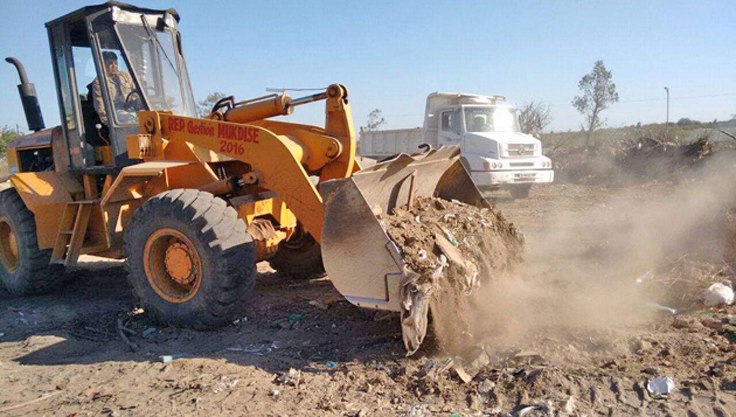 Realizan diferentes tareas de limpieza y desmalezado en barrios termentildeos
