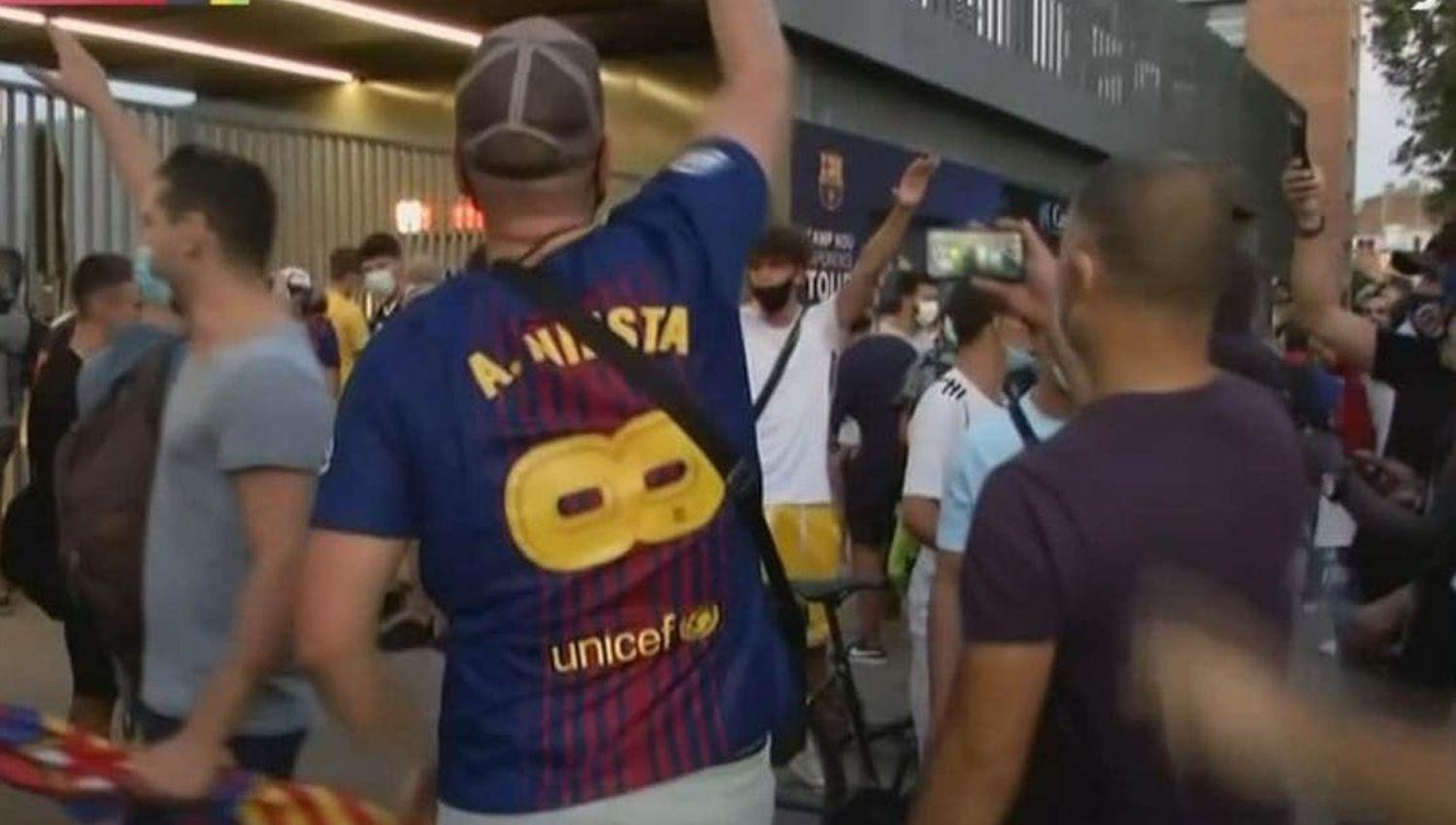 Disturbios en Barcelona por la salida de Messi