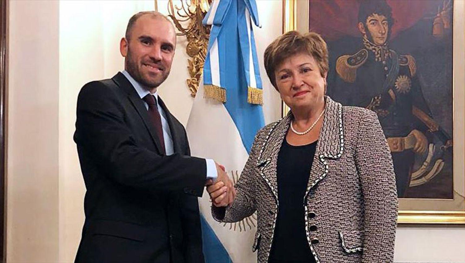 La Argentina inició conversaciones formales para un nuevo programa con el organismo multilateral