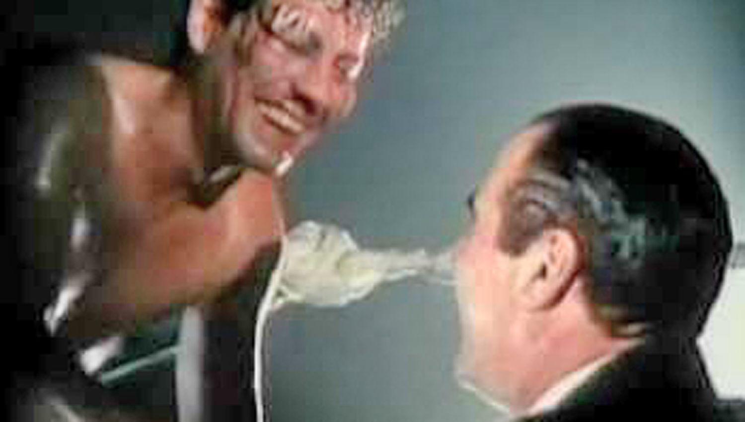 Nieva como Gatica y Aramando Capó como Perón en una escena del filme de Favio