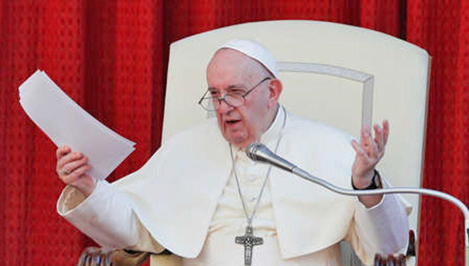 El Vaticano pide a gobiernos volver a misas presenciales