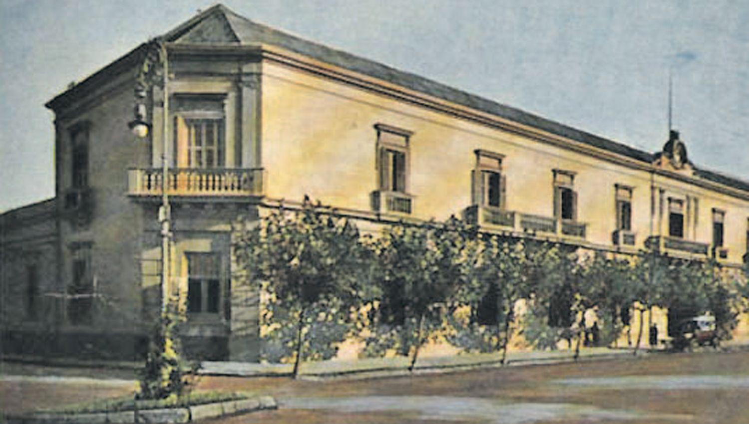 Foto antigua del Colegio del Uruguay