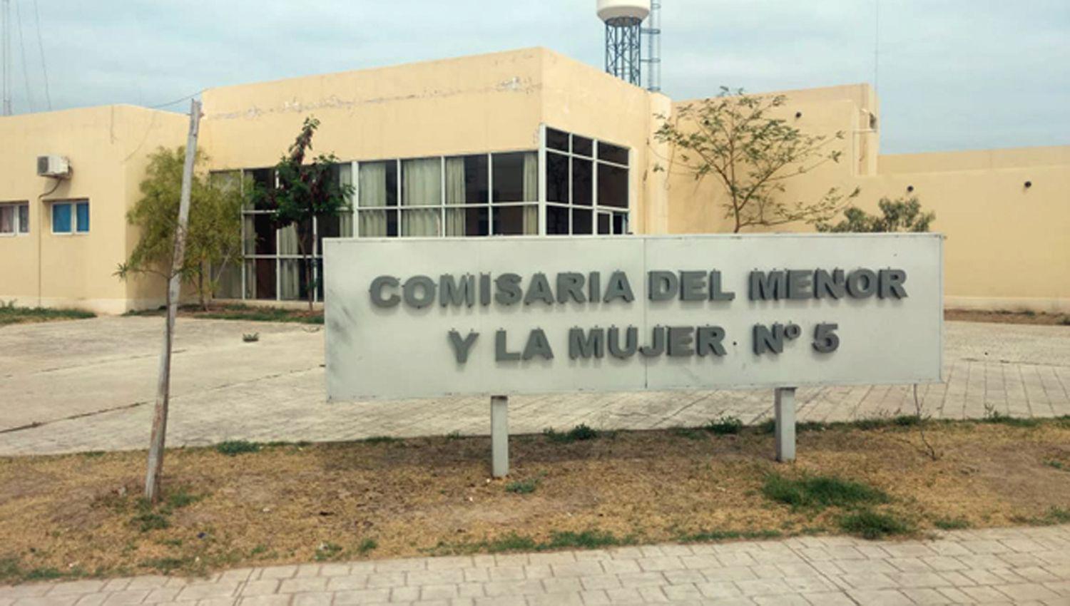 Las agentes de la Comisaría asistieron a la joven quien se fue a vivir con una de sus abuelas Ahora la
Fiscalía dispondr� un informe socio ambiental