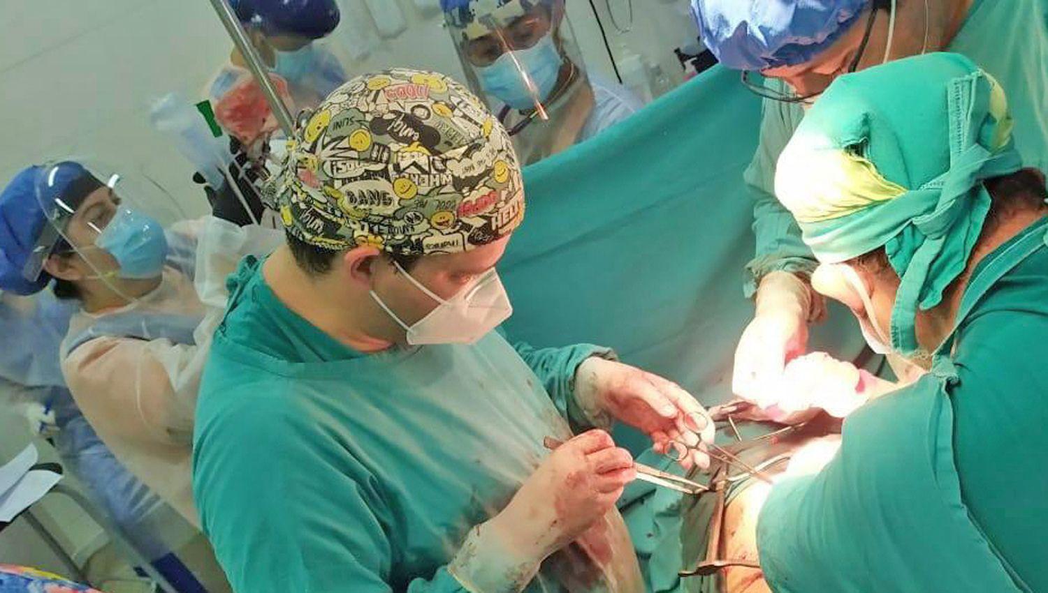 Exitosa primera cirugiacutea de un tumor de Frantz en el Cepsi