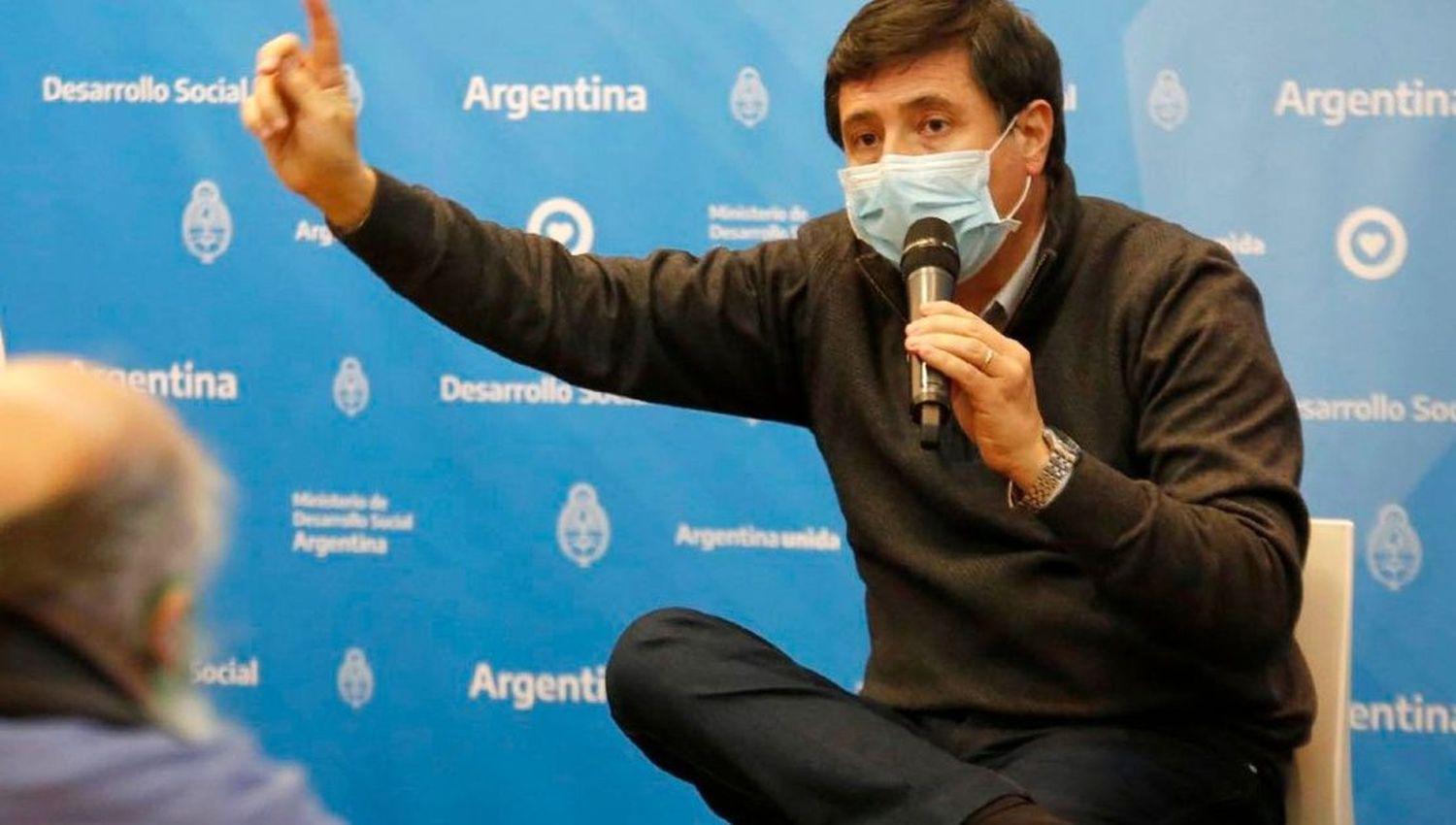 El ministro de Desarrollo Social Daniel Arroyo dio positivo en coronavirus