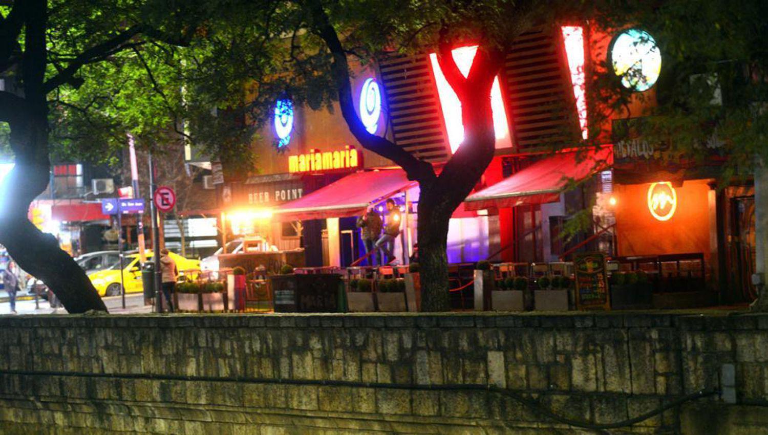 Coacuterdoba da marcha atraacutes con las habilitaciones y restringe la circulacioacuten nocturna desde el lunes