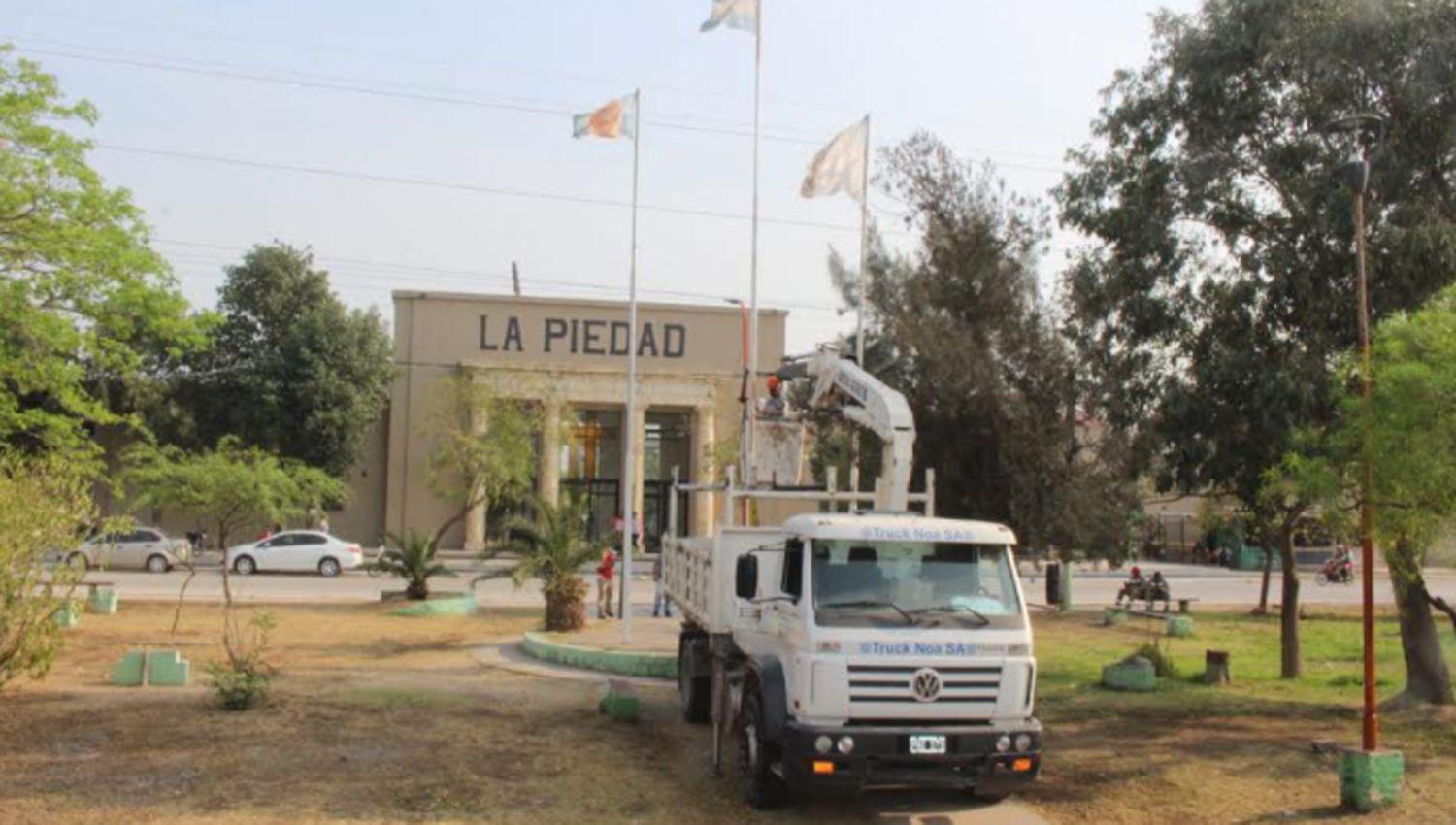 La Municipalidad realiza mejoras en la plaza La Piedad