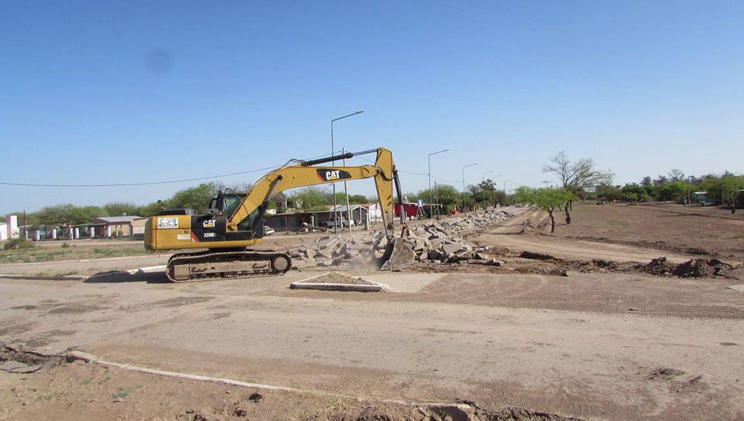 La rotonda en el acceso principal de Colonia El Simbolar
beneficiar a los vecinos y al sector productivo de la región