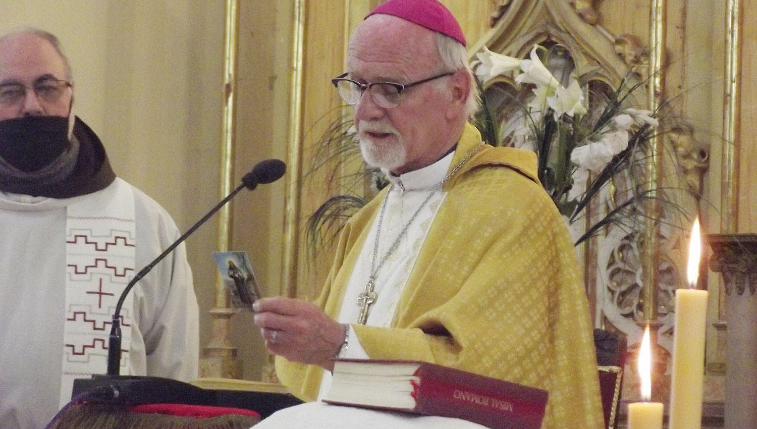 VIDEO  El obispo Mons Vicente Bokalic encabezoacute la misa en honor a San Francisco de Asiacutes