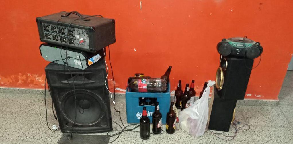 Operativos en Friacuteas- 14 detenidos y secuestro de cocaiacutena alcohol y vehiacuteculos