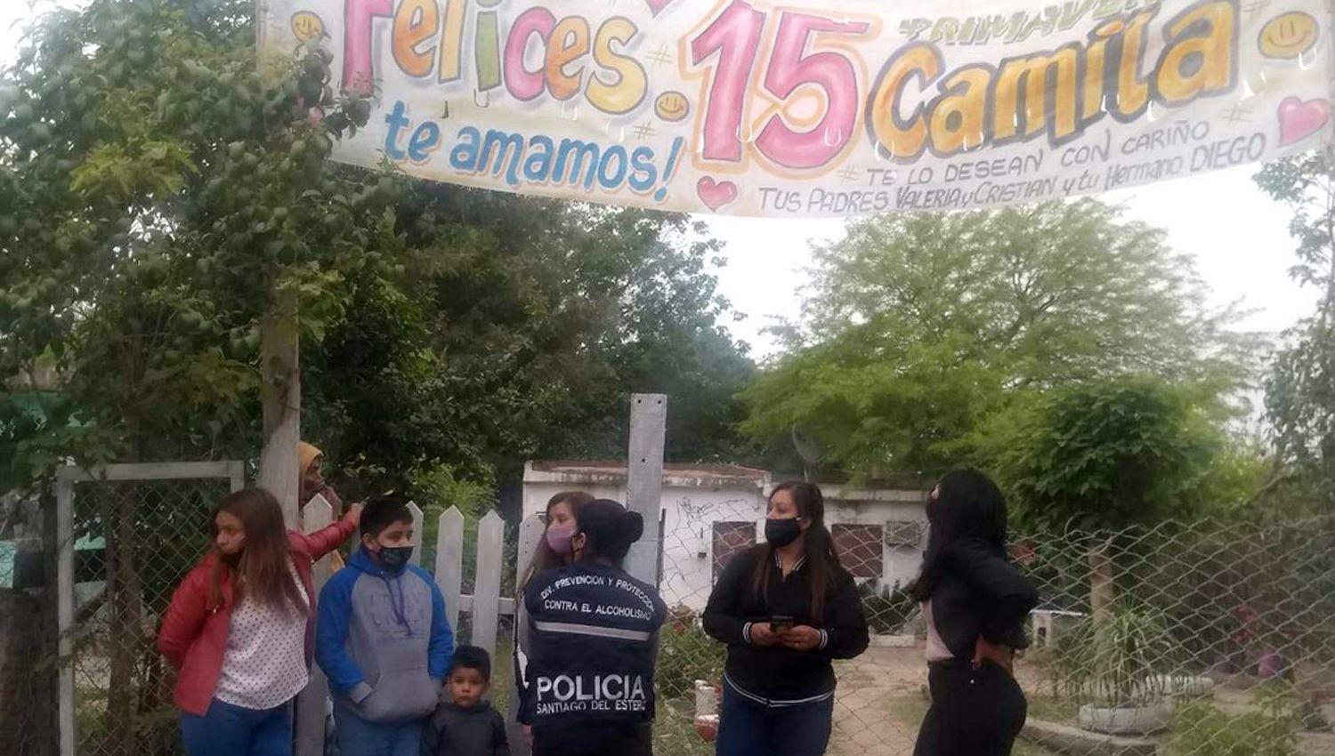 La policía descubrió un cumpleaños de 15 en la localidad de Santa María con 30 invitados