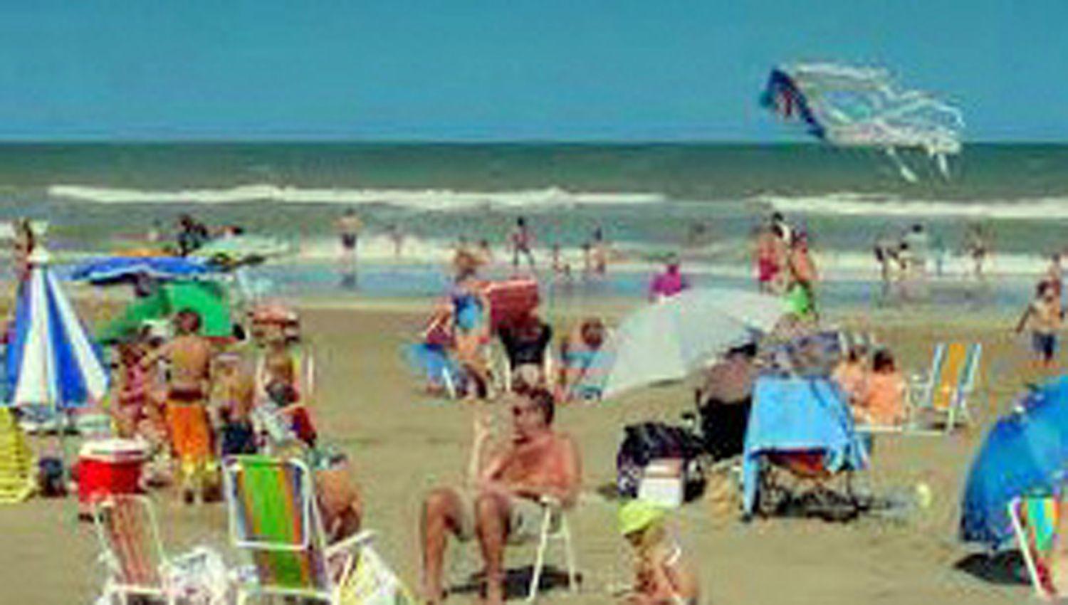Aseguran que lsquohabraacute temporada de veranorsquo en las playas argentinas