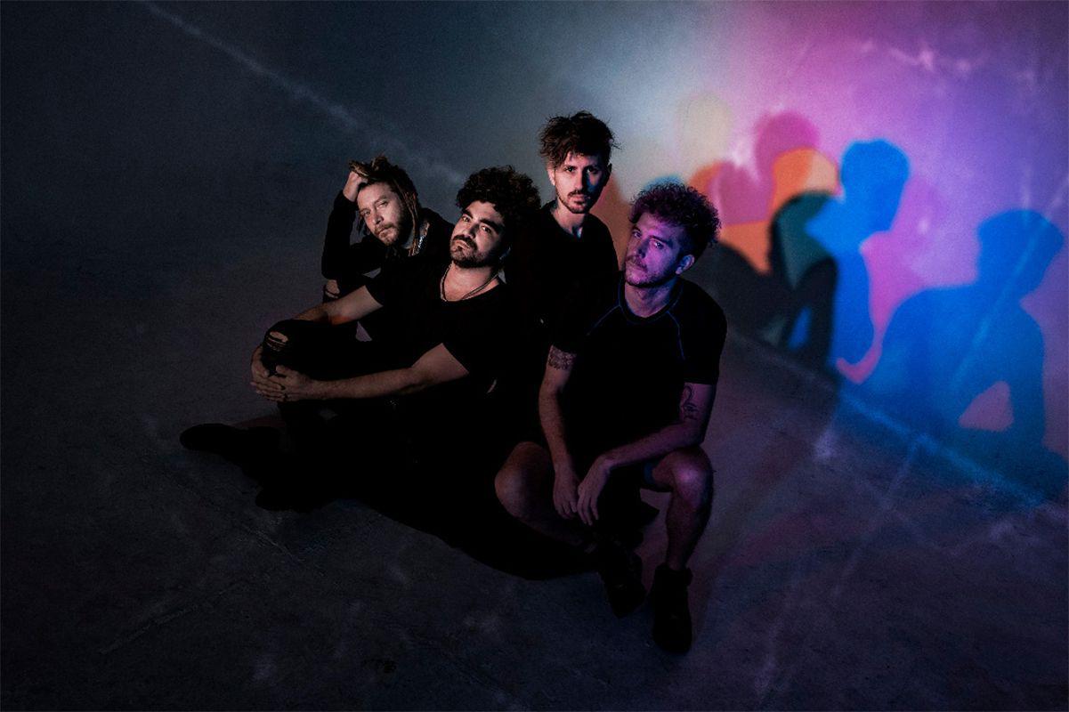 Alexis Koleff a EL LIBERAL- ldquoEl nombre de ldquoTodo Aparenta Normalrdquo ya propone intranquilidad una observacioacuten constante dentro de este mundo que va mutando y va girando y uno intenta ponerse de un lado como narradorrdquo