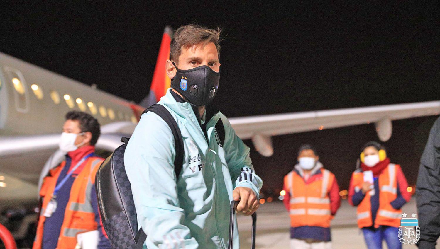 Lionel Messi pisó anoche suelo boliviano y mañana ser� el emblema argentino en el cotejo ante la selección de Bolivia