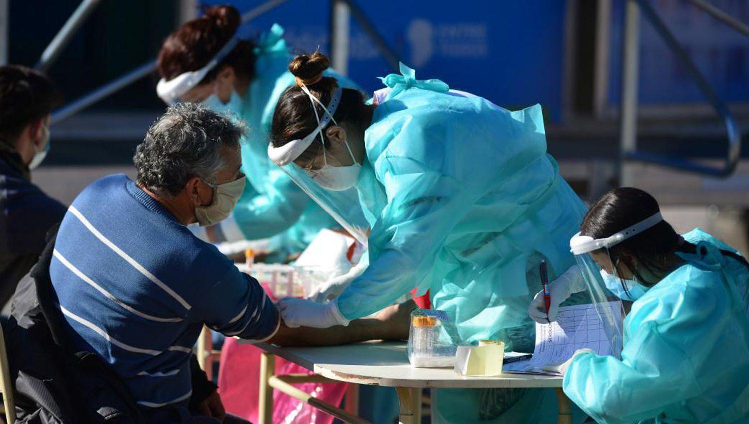 Coronavirus- Reportaron 318 muertes y 9524 nuevos contagios en las uacuteltimas 24 horas