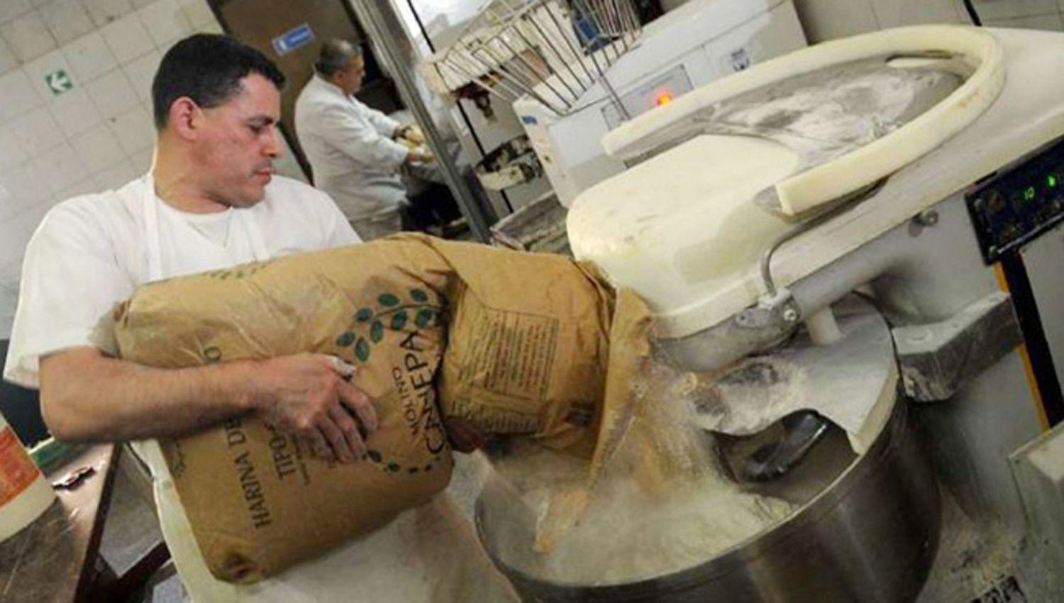 La harina incide en un 12 a 15-en-porciento- de los costos de los panaderos