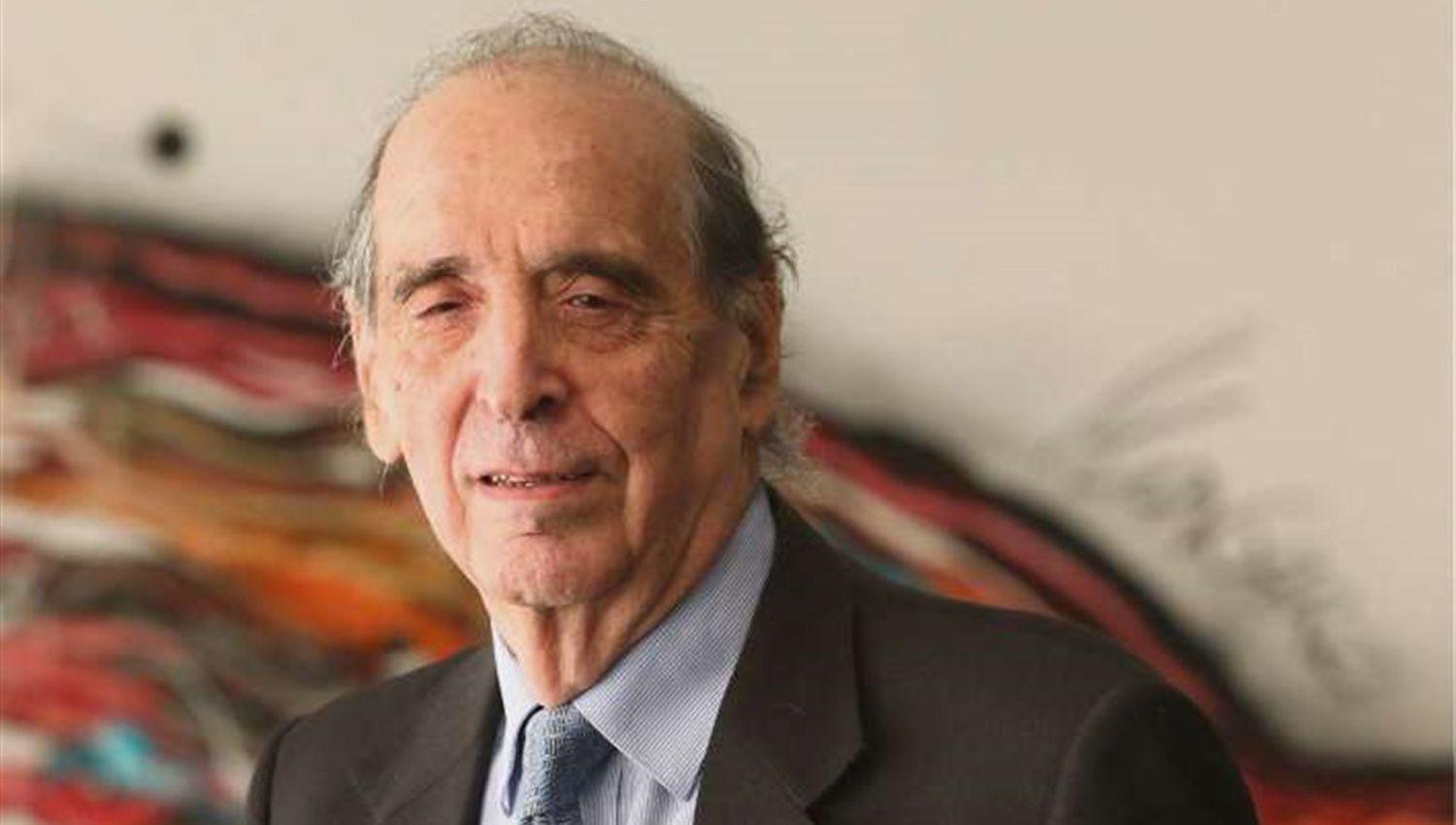 Arriazu- ldquoHay que evitar a toda costa la devaluacioacuten el desafiacuteo es generar confianzardquo