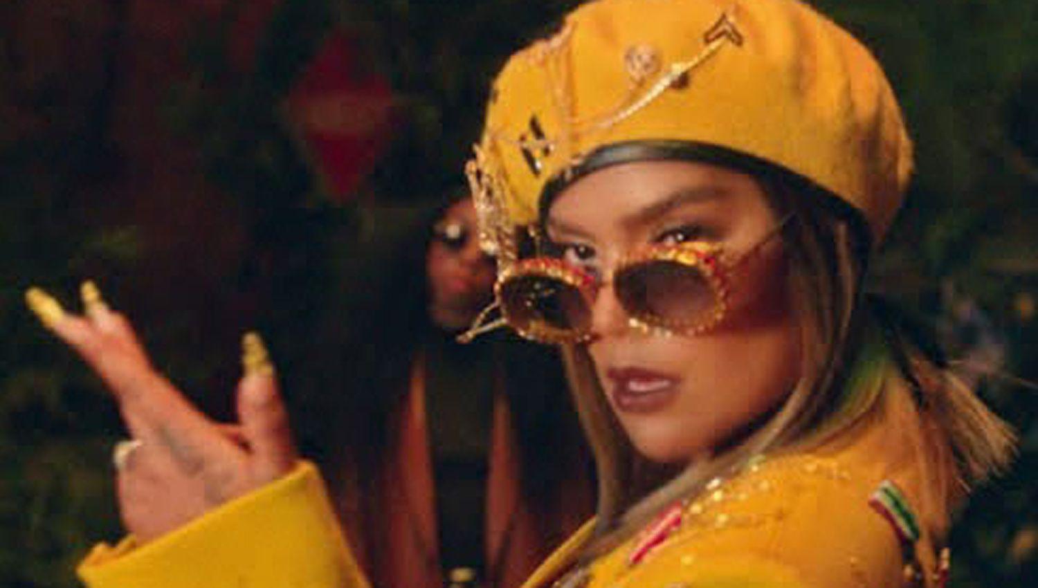 KAROL G LLAMA AL EMPODERAMIENTO Y LA INCLUSIOacuteN CON ldquoBICHOTArdquo